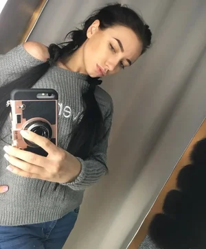 Monia